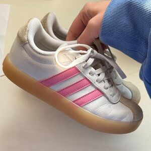 Adidas VL Court Sneakers